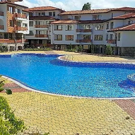 Festa Gardenia Hills فندق 3*