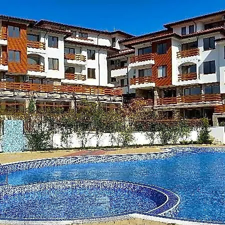 Festa Gardenia Hills بورغاس