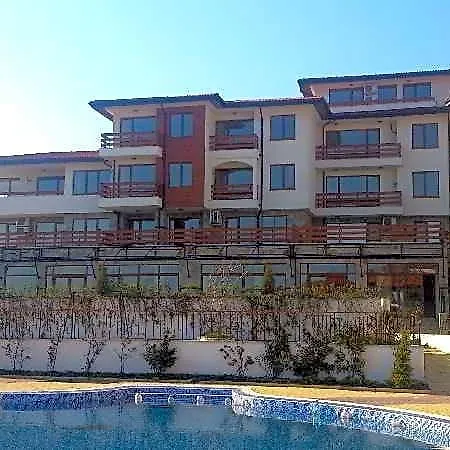 Festa Gardenia Hills 3*
